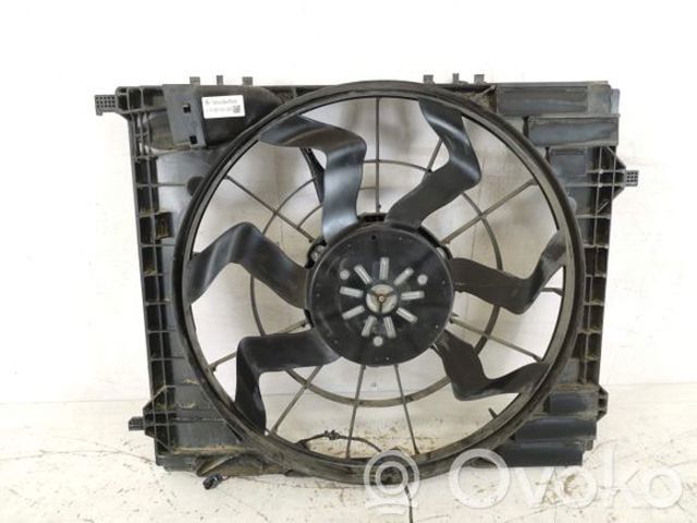 Дифузор радіатора охолодження, в зборі з мотором і крильчаткою A1679061904 MERCEDES