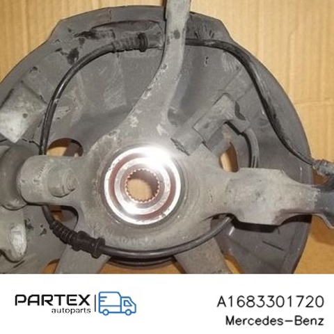 Кулак поворотний передній правий A1683301720 MERCEDES