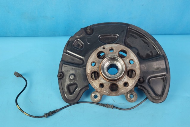 Кожух гальмівного диска A2044211120 MERCEDES