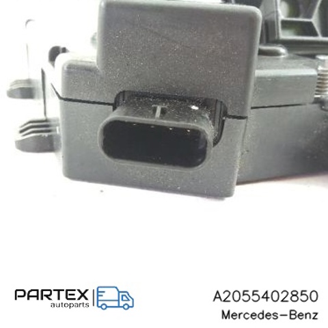 Коробка запобіжників A2055402850 MERCEDES