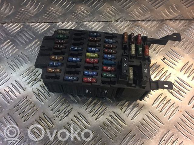 Корпус запобіжників A2085450040 MERCEDES