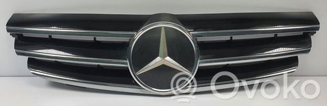 Решітка радіатора A2098800223 MERCEDES