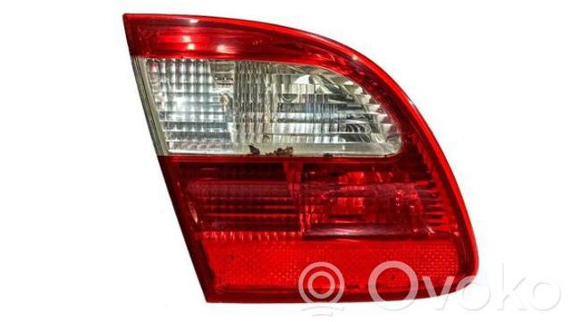 Задня ліва внутрішня фара A2118201364 MERCEDES
