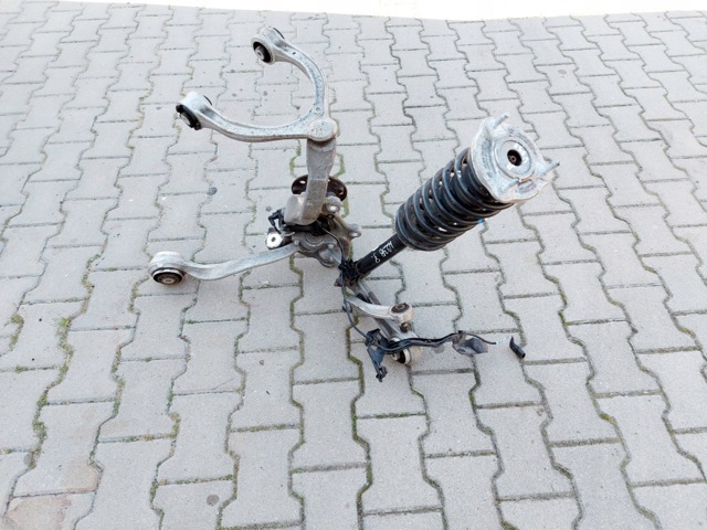 Цапфа поворотна права A2133324800 MERCEDES