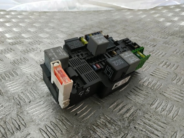 Виконавчий пристрій A2139062302 MERCEDES