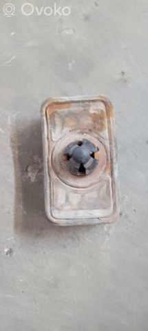 Подушка домкрата нижня, поддомкратники A2219980050 MERCEDES