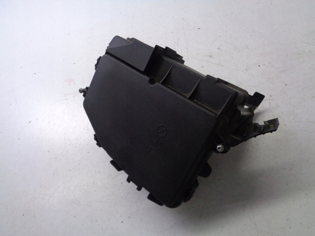 Корпус блока запобіжників A2475407600 MERCEDES