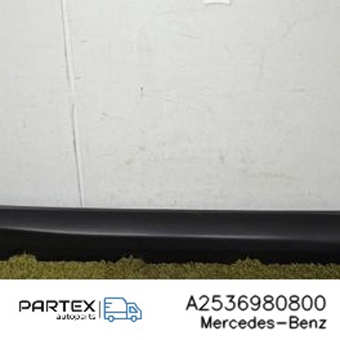 Накладка зовнішня (молдинг) порога, правий A2536980800 MERCEDES