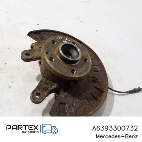 Кулак поворотний передній правий A6393300732 MERCEDES