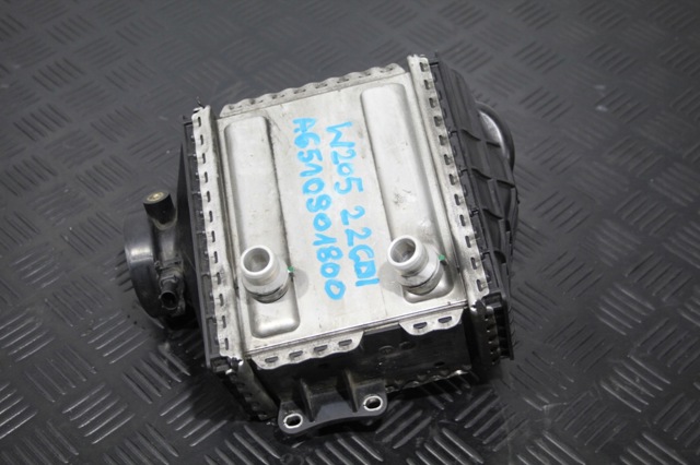 Радіатор интеркуллера A6510901800 MERCEDES