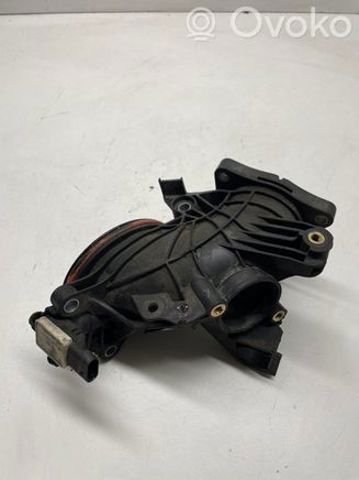 Патрубок дросельний A6540902000 MERCEDES