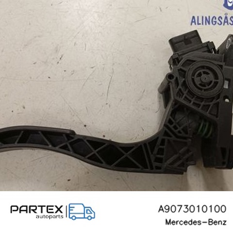Підаль газу A9073010100 MERCEDES
