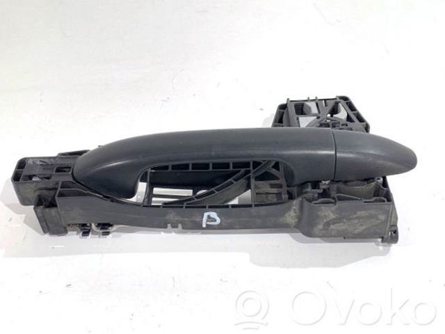 Тримач зовнішньої ручки зсувних дверей правий A9077601100 MERCEDES