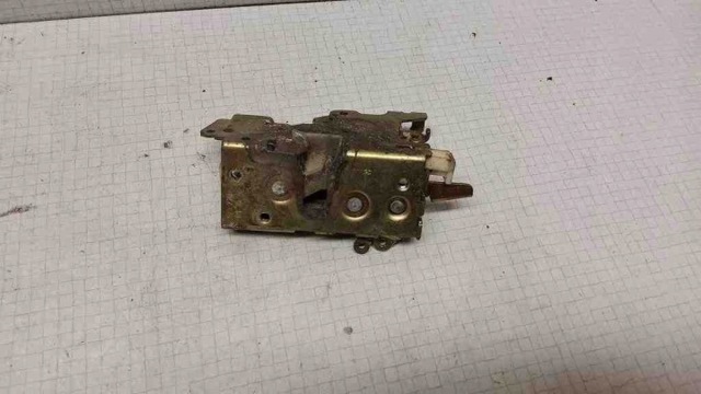Замок двері правої передньої A9737200835 MERCEDES