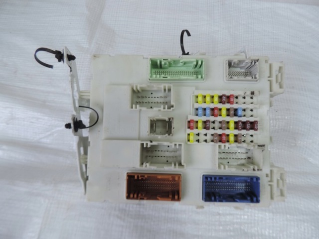 AV6N14A206AB Ford