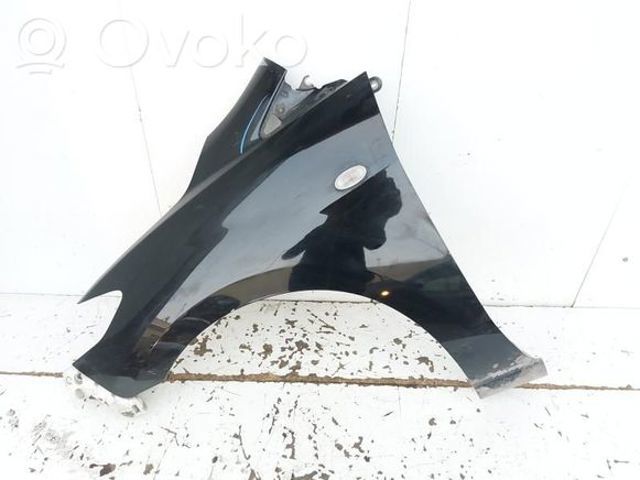 Переднє ліве крило C23552211C MAZDA