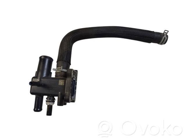Фланець системи охолодження (трійник) K2GE8K556BB FORD