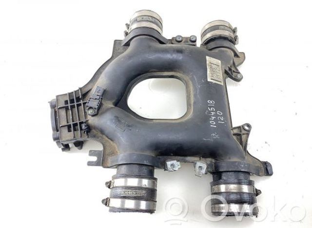 Колектор впускний LR053244 LAND ROVER