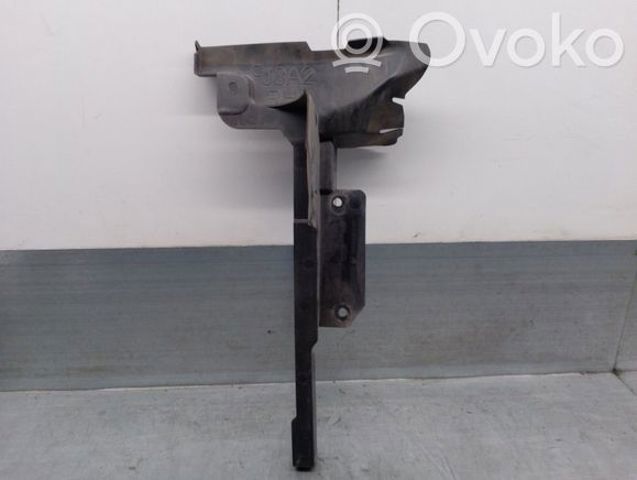 Повітропровід / дефлектор радіатора, правий LR092686 LAND ROVER