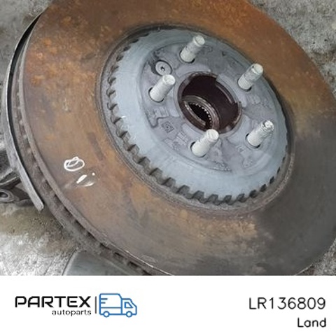 Цапфа поворотного кулака LR136809 LAND ROVER