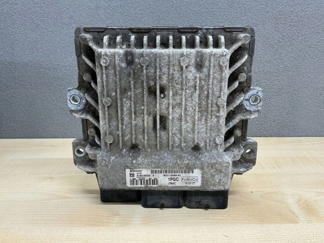 S180146202A Ford