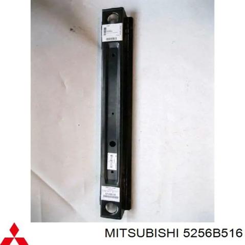 Підсилювач бампера 5256B516 MITSUBISHI