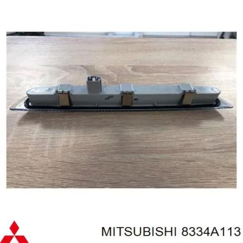 Ліхтар сигнальний 8334A113 MITSUBISHI