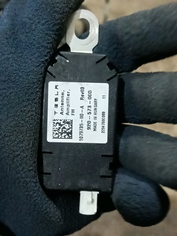 Підсилювач сигналу антени 107973500A TESLA