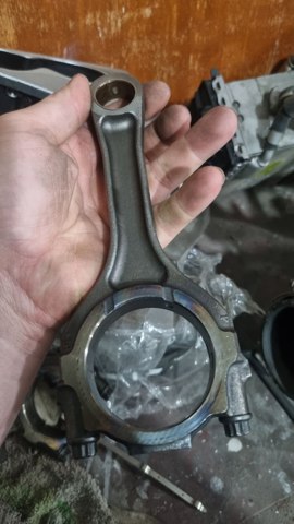 Шатун поршня ДВЗ 121005CA0A NISSAN