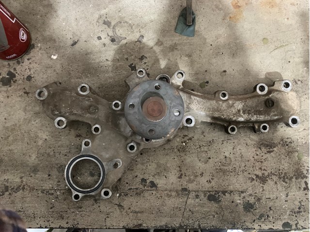 Насос охолодження 1610009442 TOYOTA