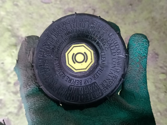 Кришка бачка головного гальмівного циліндра 46662S9A003 HONDA