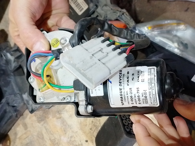 Трапеція двірників 600594600E TESLA