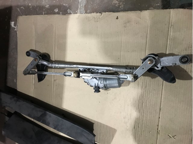 Мотор двірника GHP967340 MAZDA