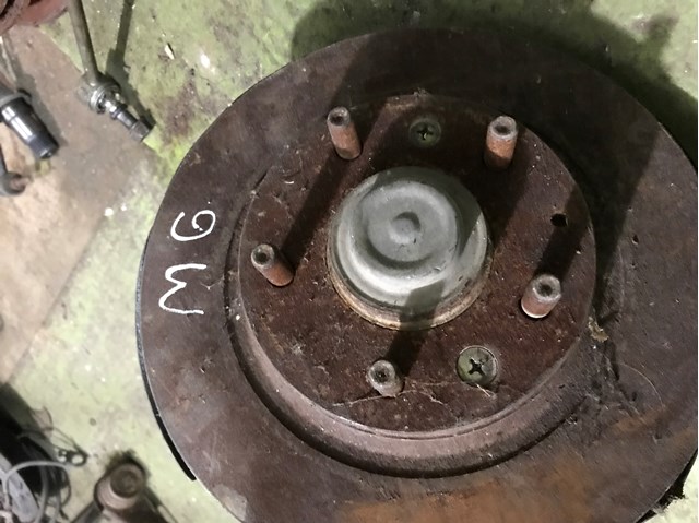 Маточини задніх коліс GS3L2615XA MAZDA