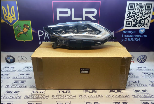 Фара передня права 260106FP8B NISSAN