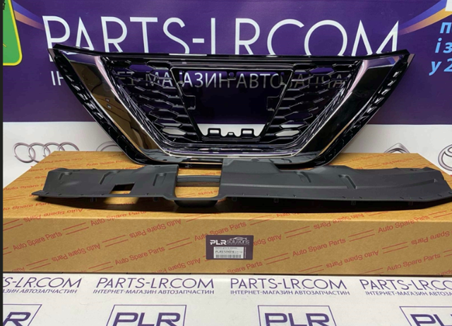 Решітка радіатора 62310HV10B NISSAN