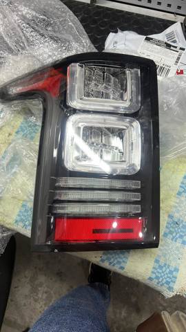 Задня ліва фара LR053540 LAND ROVER