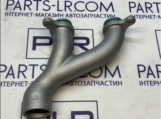 Водопровідна труба системи охолодження LR092992 LAND ROVER