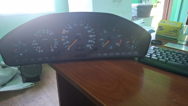Панель приладів 1405407548 MERCEDES