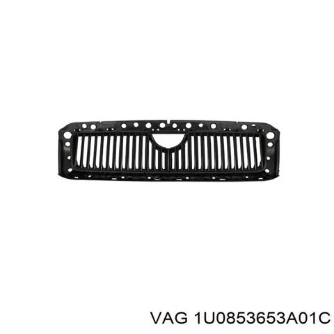 Решітка радіатора 1U0853653A01C VAG