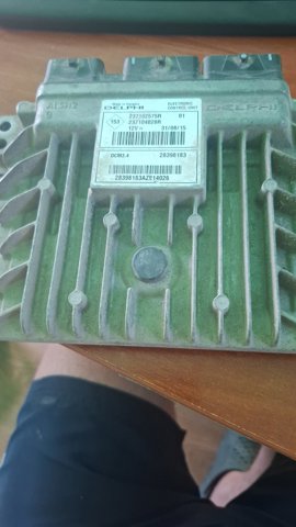 Блок двигуна 237104028R RENAULT