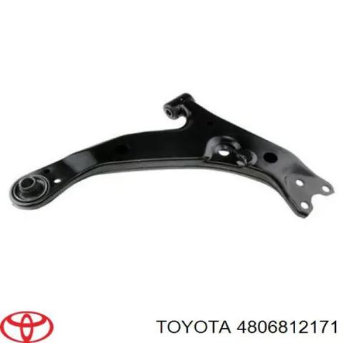 Правий важіль передній нижній підвіски 4806812171 TOYOTA