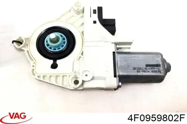 Двигун стеклопод'емника двері задньої, правої 4F0959802F VAG