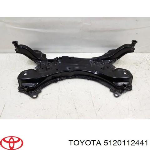 Передня балка 5120112441 TOYOTA