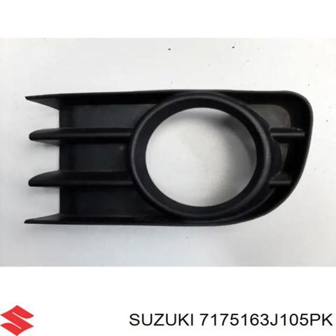 Решітка переднього бампера, права 7175163J105PK SUZUKI