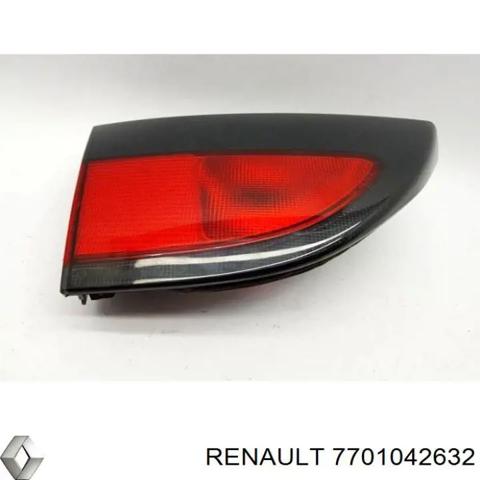 Задня ліва внутрішня фара 7701042632 RENAULT