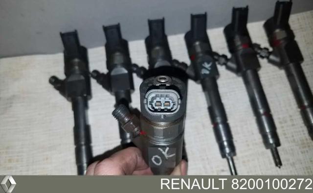 Форсунка дизельна в зборі, розпилювач + тримач 8200100272 RENAULT