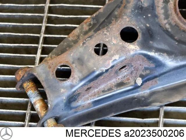 Важелі задньої підвіски A2023500206 MERCEDES