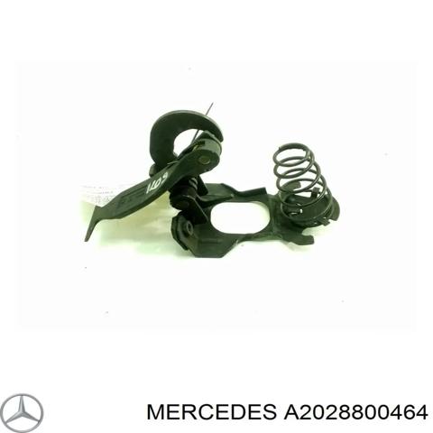 Стояк-гак замка капота A2028800464 MERCEDES