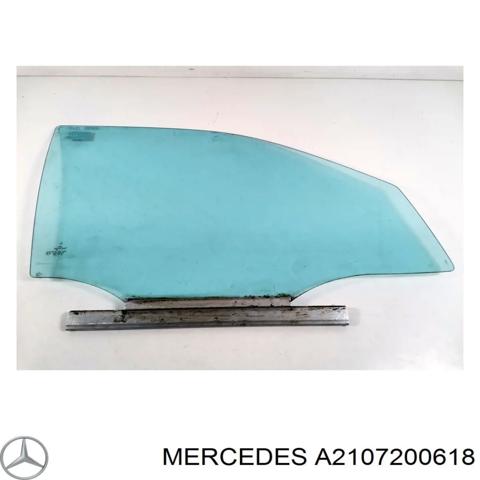Скло передніх дверей, правою A2107200618 MERCEDES
